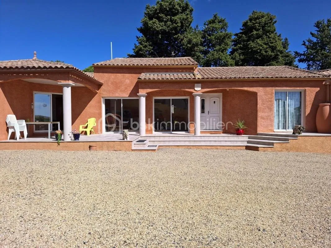 Belle villa languedocienne sur grand terrain