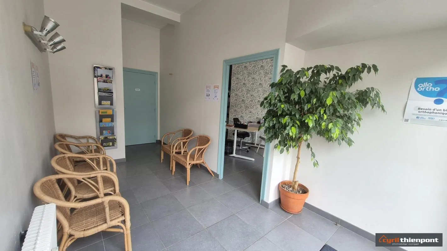 ABBEVILLE - HYPER CENTRE - LOCAL PROFESSIONNEL DE 58M² - 2 BURE