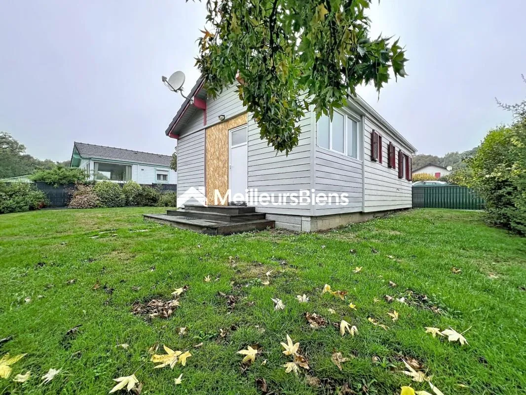 Chalet 35 m² à Pont-l'Abbé avec jardin de 292 m²