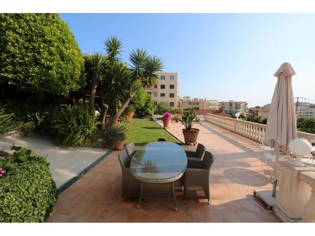 NICE-MONT BORON VILLA 2/3 PIECES JARDIN TERRASSE GARAGE