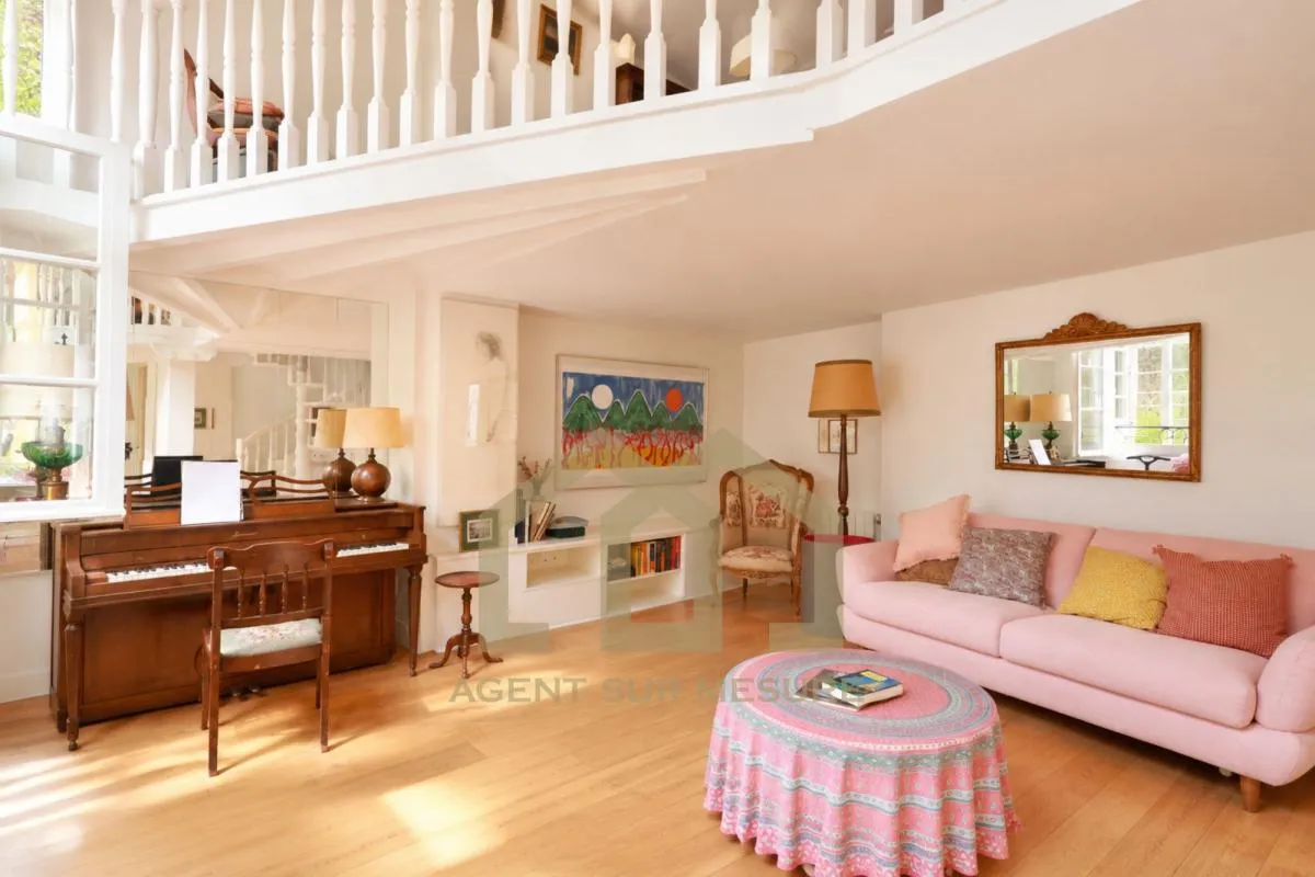 Triplex de charme-Paris 5