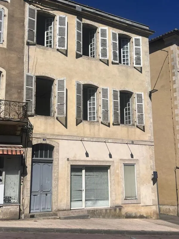 IMMEUBLE AUCH DE 193 M2