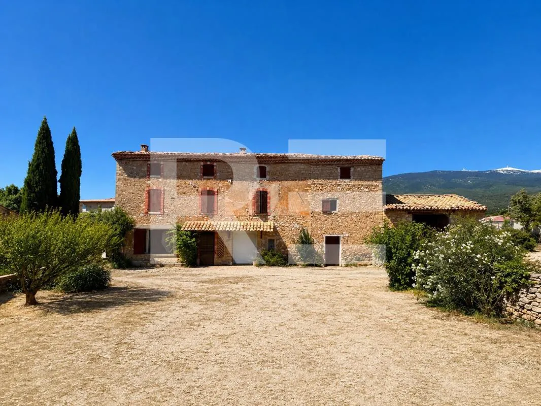 Authentique mas provençal de 1868 au pied du Mont Ventoux