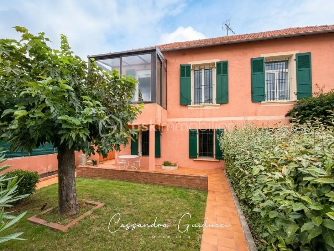 Maison de type 4 avec jardin et garage en fond d'impasse