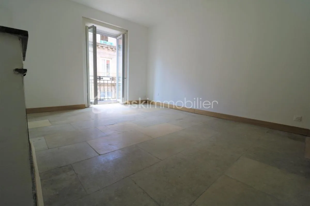 MONTPELLIER CENTRE A VENDRE T3 DE 64 M² ENTIÈREMENT RÉNOVÉ AU PRIX DE 244650 €