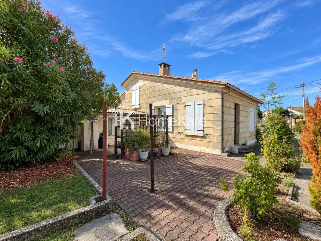 MAISON DE CHARME AVEC JARDIN
