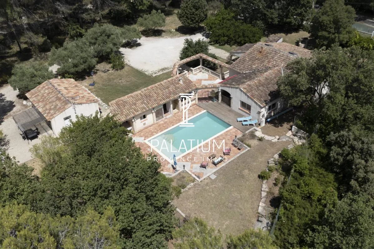 Propriété provençale de 209 m² – Environnement calme et verdoyant, Ventabren