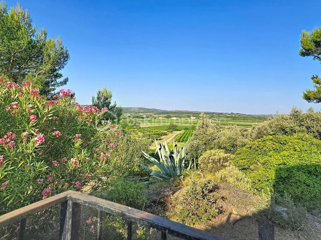 Vers-Pont-du-Gard – Maison de plain-pied 4 pièces – 94 m² – Vue panoramique exceptionnelle sur les collines de Collias