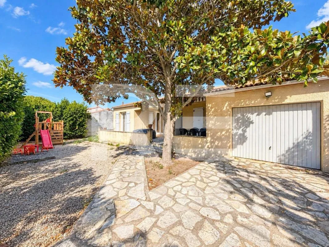 MAISON ST GERVASY 3 CHAMBRES AVEC GARAGE SUR 545M2 DE TERRAIN