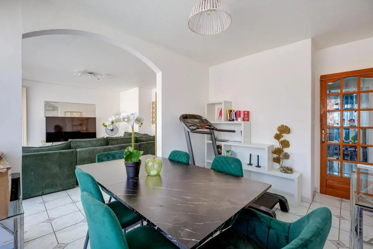 Appartement de 5 pièces de 96 m² à Sainte-Foy-lès-Lyon