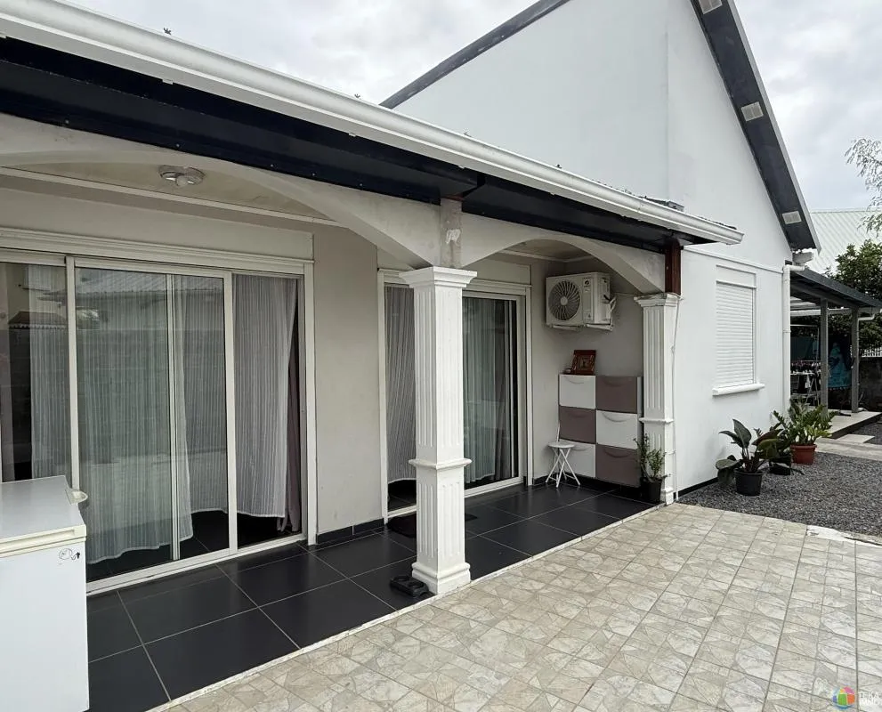 Saint-André centre – Maison familiale F5 de 181 m² utiles avec garage
