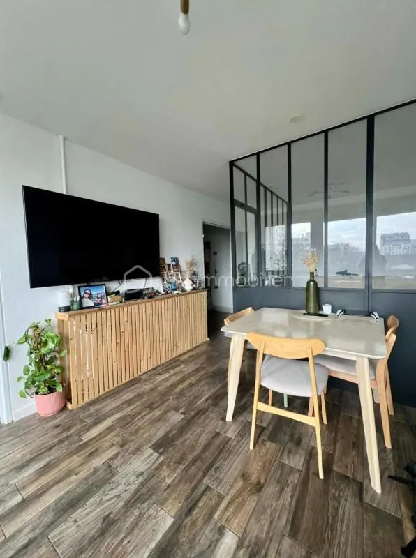 Bel appartement lumineux avec balcon