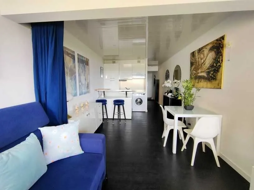 APPARTEMENT T2 RENOVÉ, MEUBLÉ - 1 CHAMBRE - PARKING - DOUBLE VUE / REF 15707