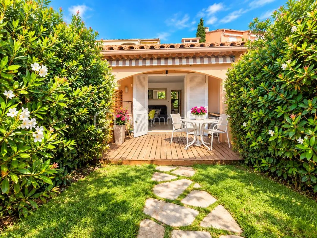 HYERES: LA TOUR FONDUE – PRESQU’ÎLE DE GIENS T1 DE 29 M2 AVEC JARDIN ET PISCINE