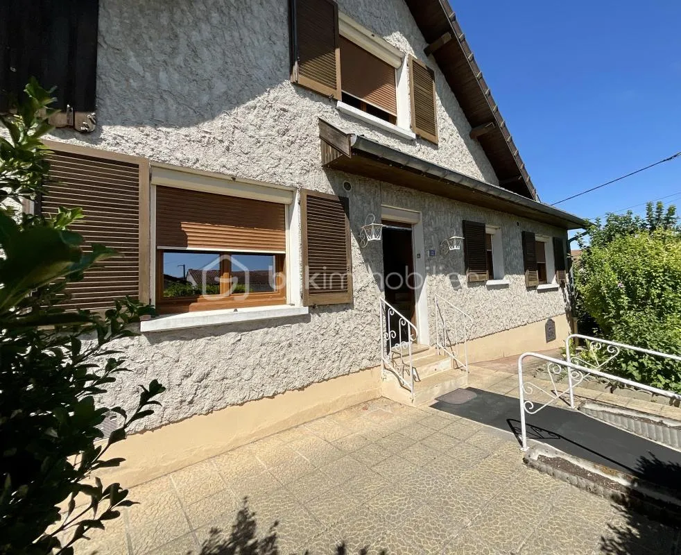 Maison familiale 150 m² – 5 chambres – Sous-sol total – Terrain sans vis-à-vis – Compertrix