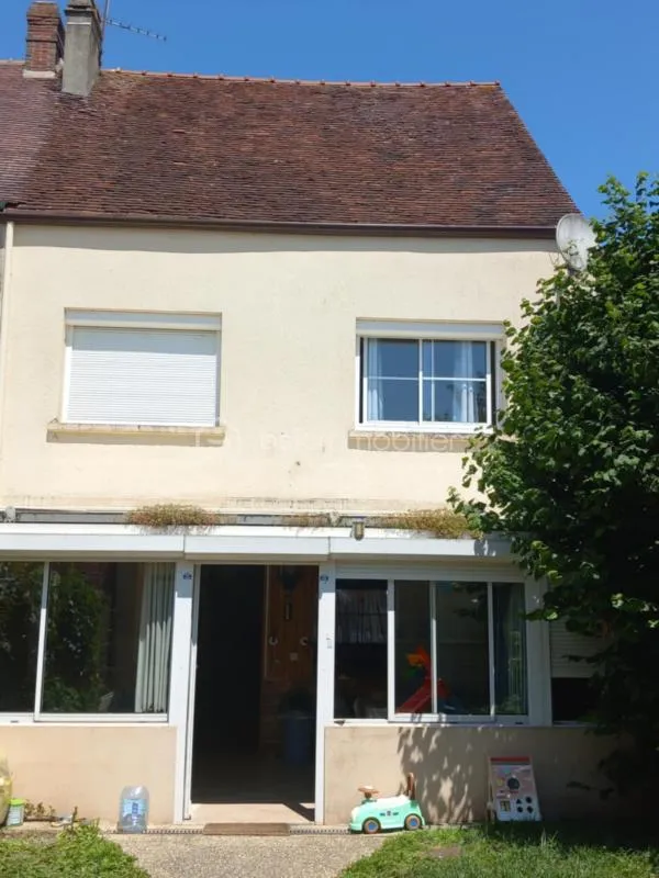Maison avec revenu locatif