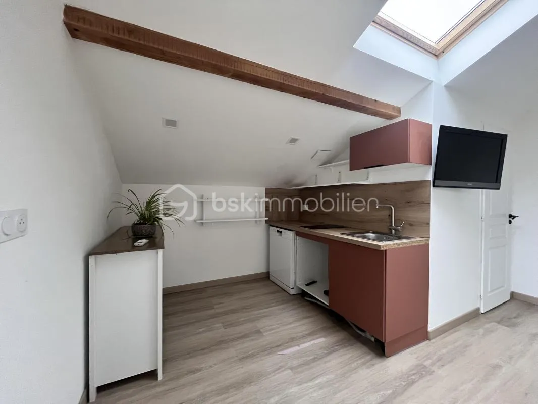 AIX-LES-BAINS –Quartier Saint-Simond – T2 avec terrasse et parking privatif
