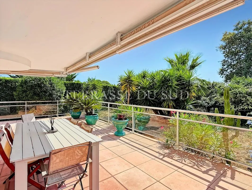 Vente Appartement 4 Pièces, 95 m2 avec 390 m2 de Terrasse et Jardin, Garage - Quartier La Plage - Marseille 8