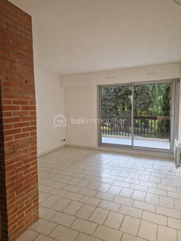 Studio avec terrasse et parking