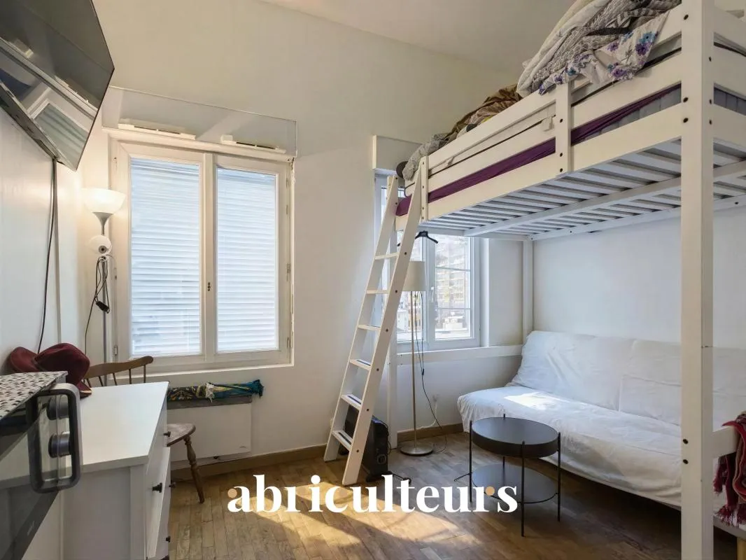 STUDIO 17 m² AVEC PARKING – INVESTISSEMENT LOCATIF MARAIS, EMPLACEMENT D’EXCEPTION