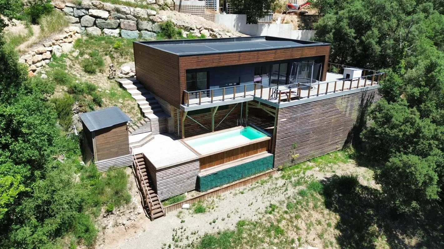 Magnifique Maison Contemporaine en Bois - 106,17 m²