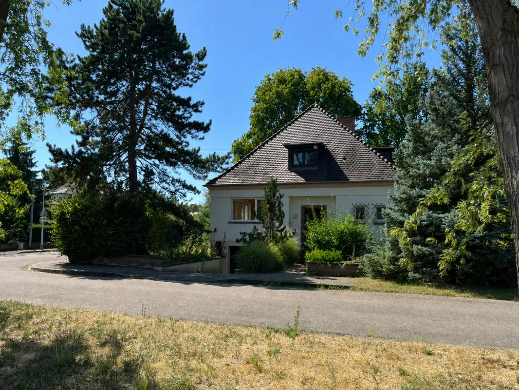 STRASBOURG MEINAU – MAISON FAMILIALE DE 200 M² SUR 8,50 ARE