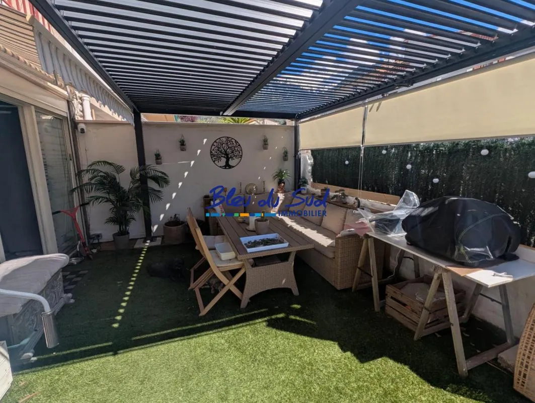 Grande maison rénovée avec terrasse et jardin