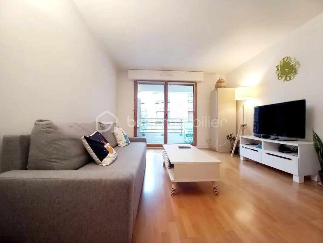 Appartement T2 Traversant 53m² avec balcon