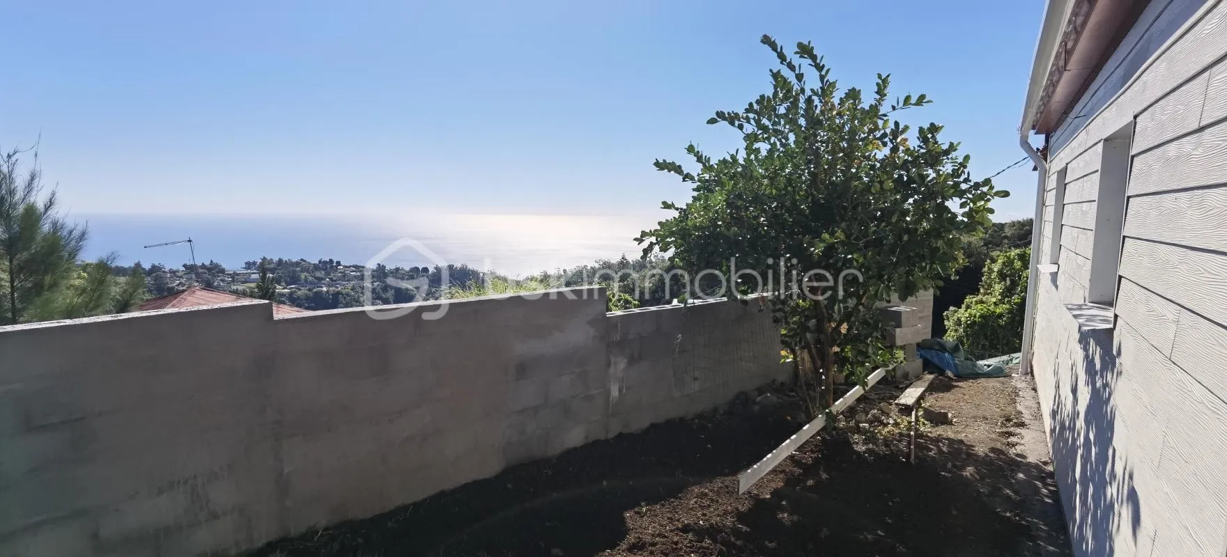 ✨ VENTE – DOMICILE DE CHARME À SAINT-DENIS (Village du Brûlé)