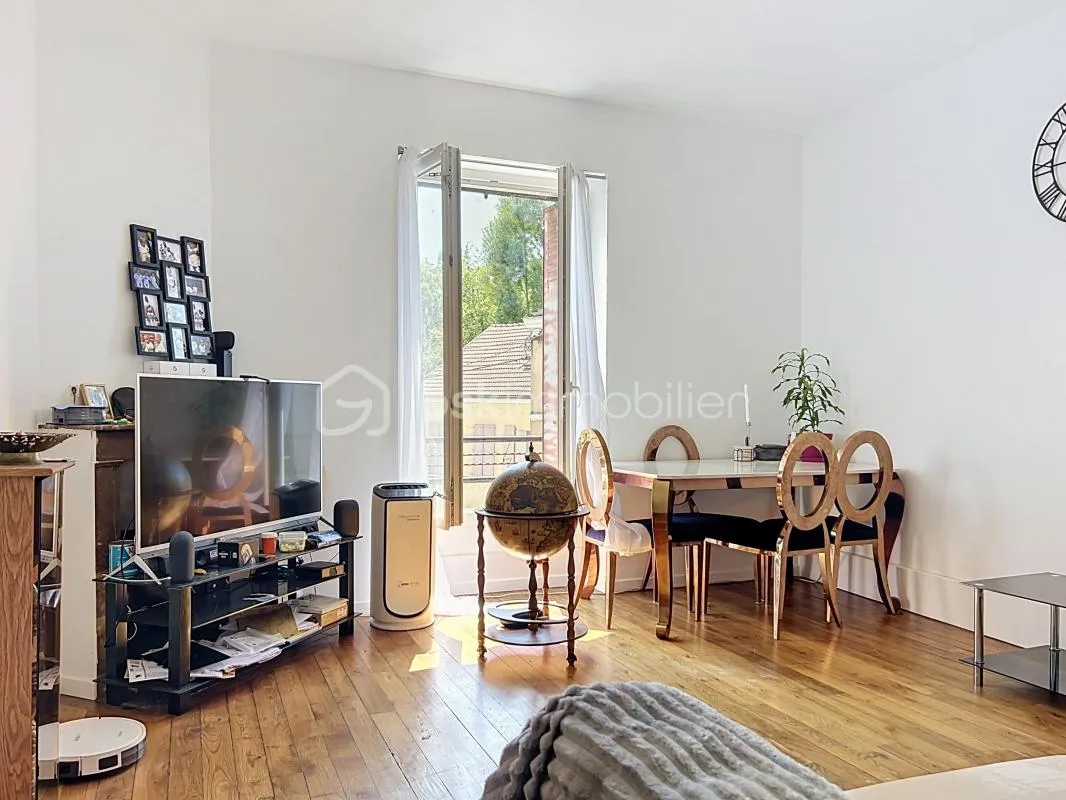 Appartement lumineux de plus de 62 m² – Vendu loué – Idéal investisseur