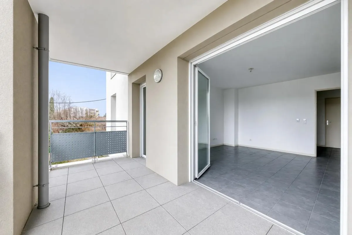 Appartement moderne 3 pièces avec garage