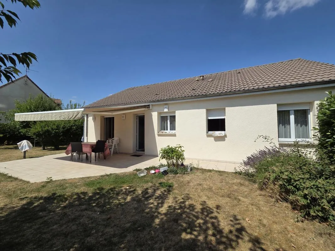 PAVILLON INDIVIDUEL PLAIN PIED SUR SOUS SOL 90M² HAB SUR 820M²