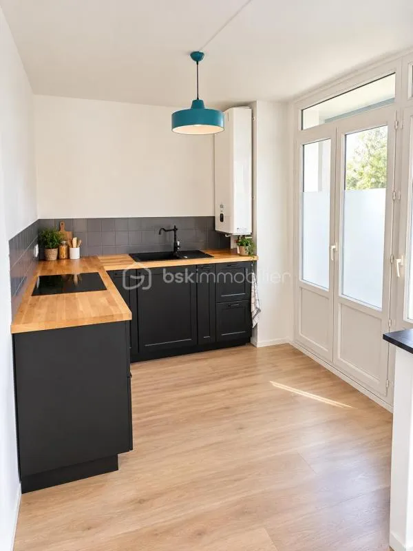 NOUVEAU - APPARTEMENT T3 DE 55m² - CAVE ET PLACE DE STATIONNEMENT