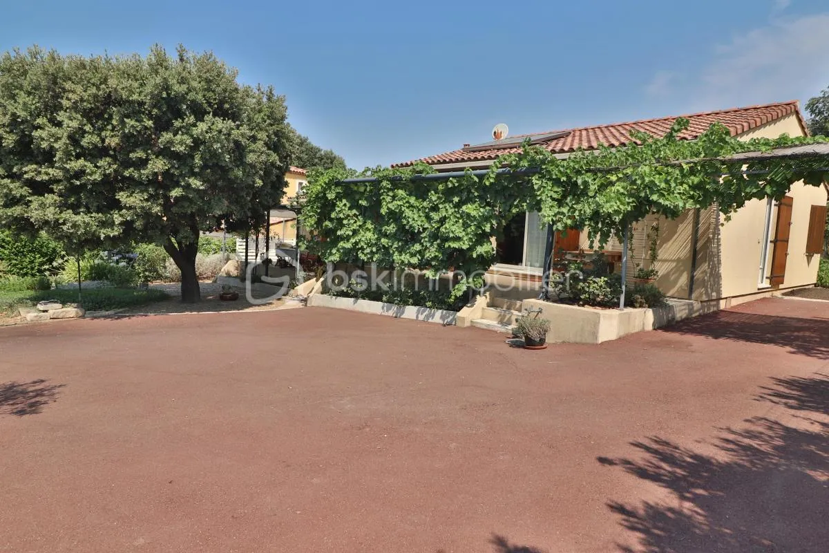 2 maisons individuelles mitoyennes sur 815m² de terrain
