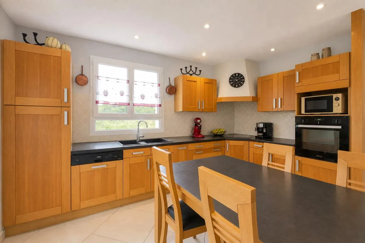 Maison de plain-pied – 2010 – 3 chambres – 1 009 m² de terrain