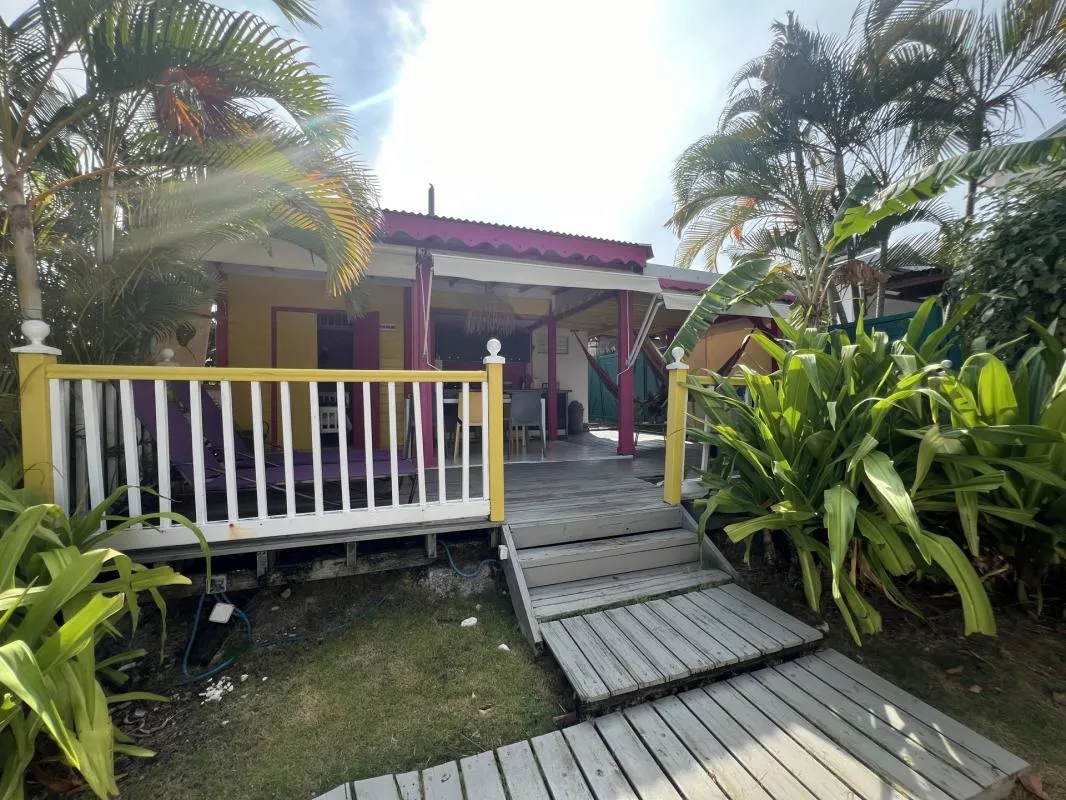 A VENDRE BUNGALOW 25m² SAINTE-ANNE 97180
