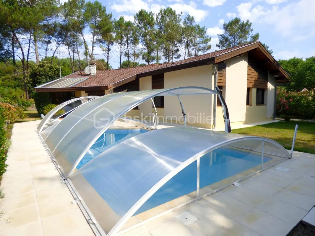 Maison d'architecte F6 avec piscine