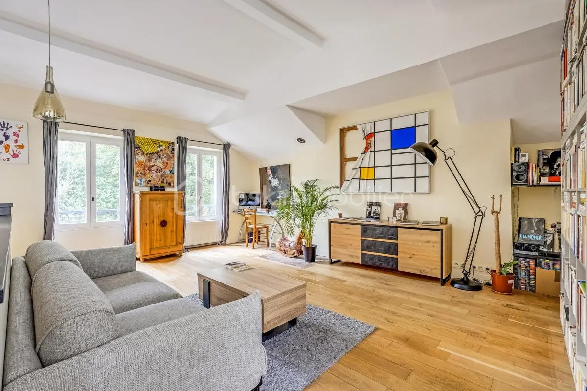 Appartement dernier étage atypique et calme au cœur de Ménilmontant
