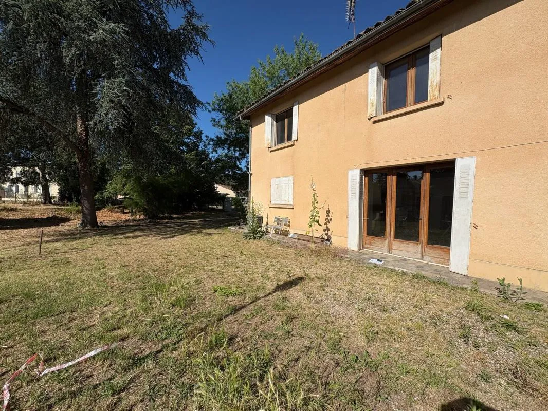 Libourne Condat maison à rénover 85 m² + jardin 213 m² 99 000€