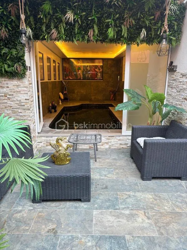 APPARTEMENT D’EXCEPTION À CAGNES-SUR-MER 69M2 +19M2 ( PISCINE INTÉRIEUR PRIVATIVE )