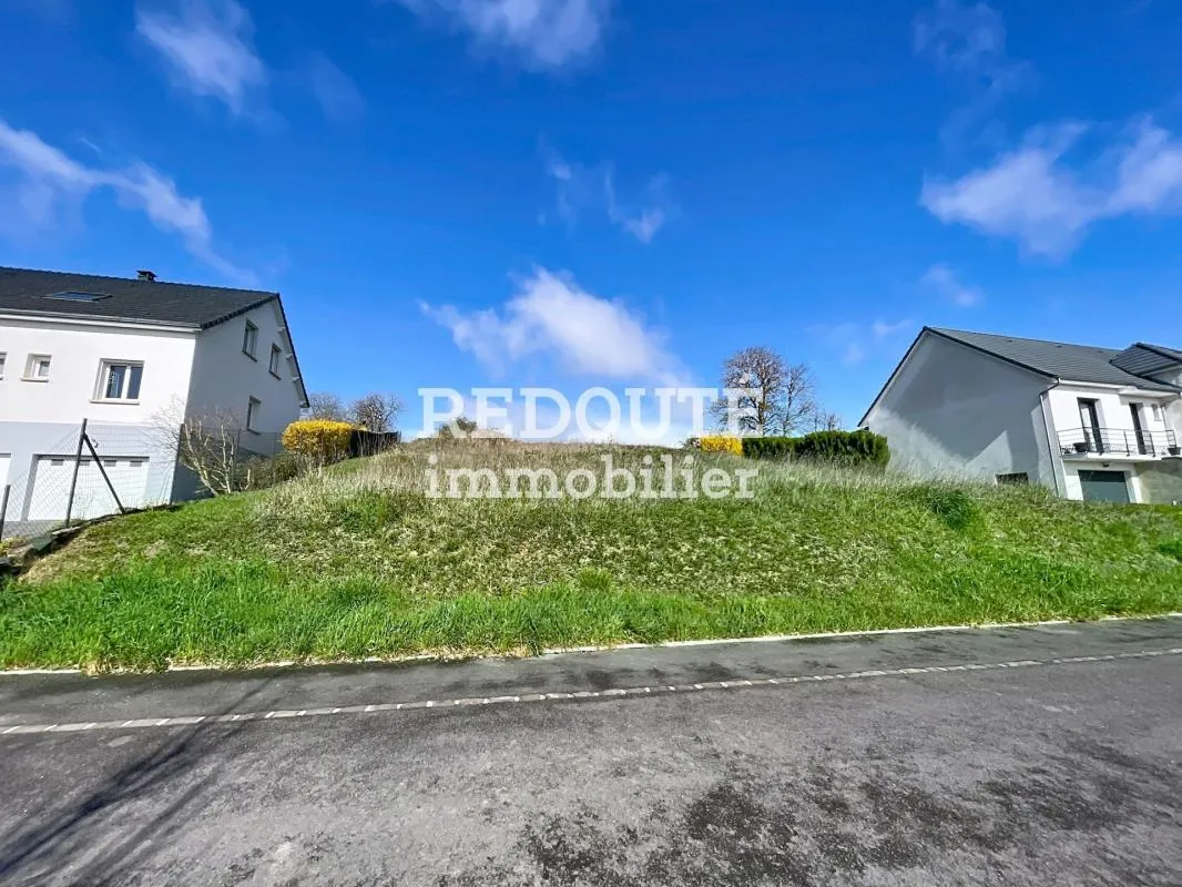 À VENDRE - CHÂTEAU PORCIEN - TERRAIN CONSTRUCTIBLE VIABILISÉ