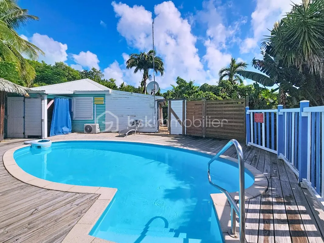 Bungalow 2 chambres dans petite copropriété avec piscine , plage à pied