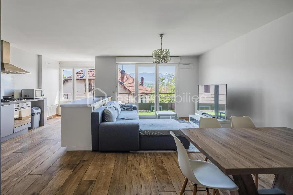 T3 de 71 m² avec terrasse plein sud, balcon et garage – Albens