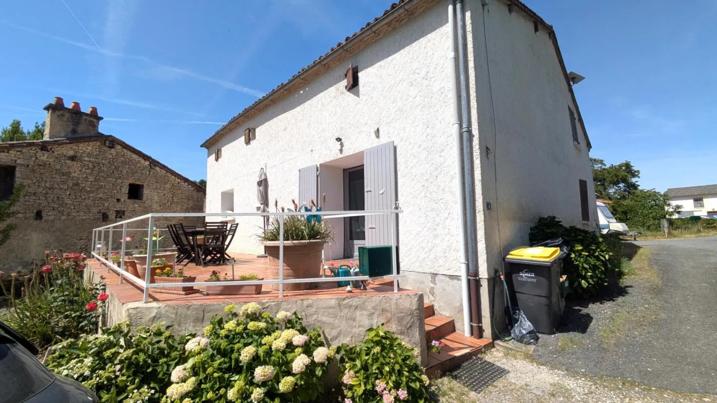 Maison de bourg avec jardin + dépendances