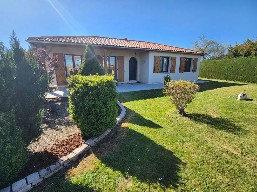 Pavillon 3 chambres sur terrain 1200 m2 secteur Pugnac