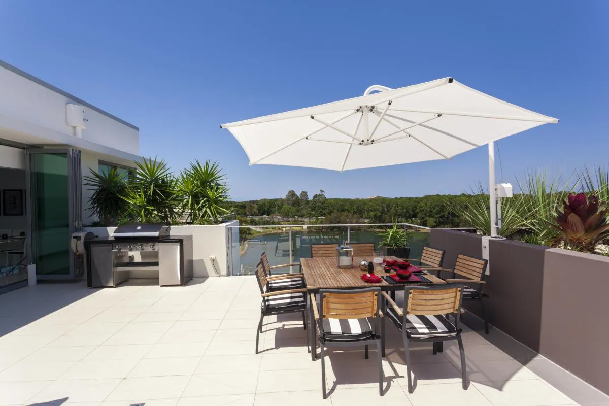 **RETOUR DERNIER ETAGE 100m² TERRASSE Ligne 15 avec PARKINGS**