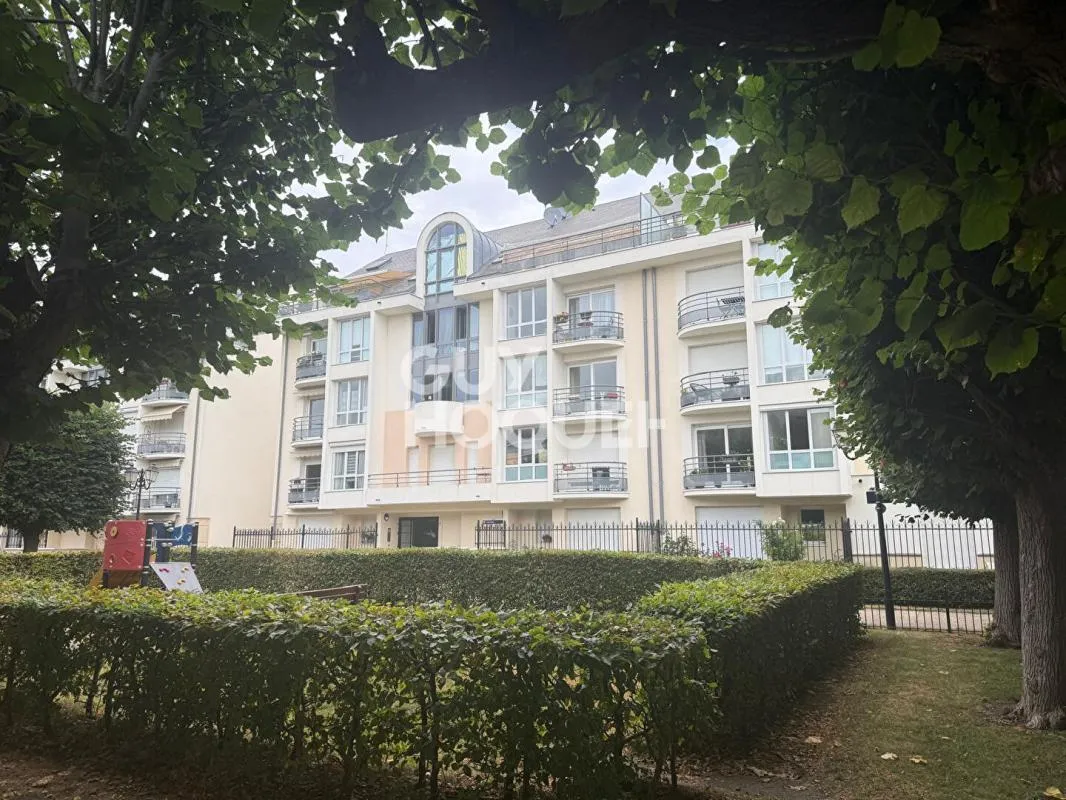 Appartement de Standing sécurisé 3 pièces - Parking - Balcon à vendre à Compiègne Centre -
