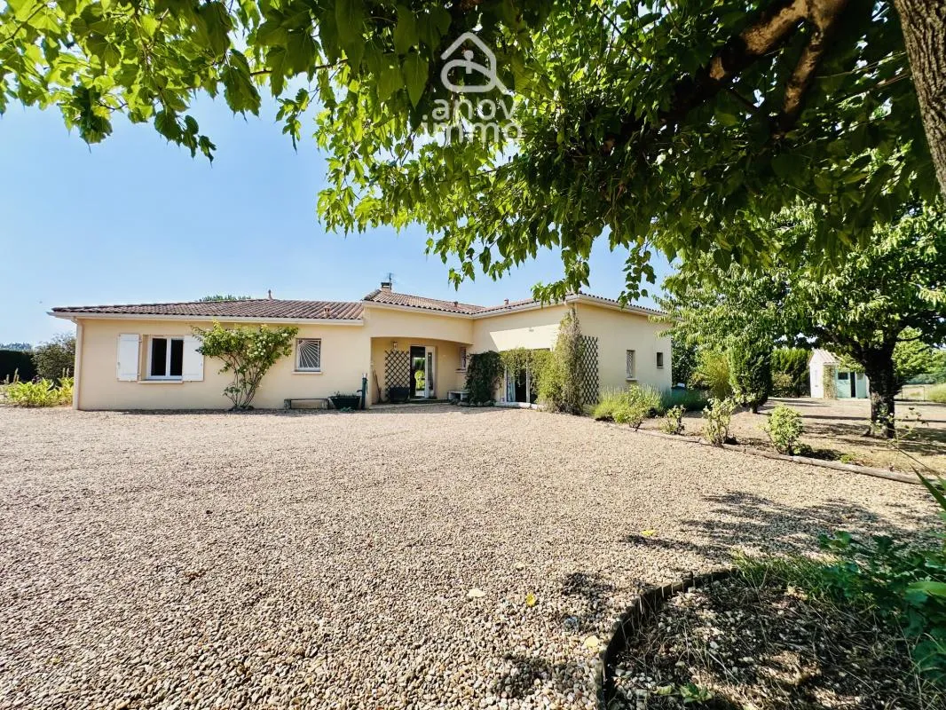 Garat Maison d'architecte de plain-pied de 203,92 m2 avec