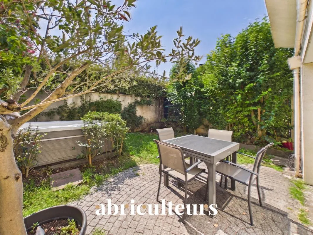 Appartement avec jardin de 45 m² en vente aux Chartrons