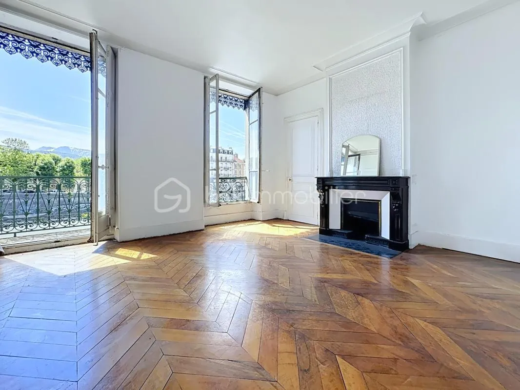 T4 de caractère de 94,17 m² A RENOVER– Quartier Saint-Laurent – Grenoble